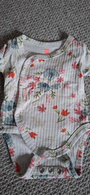 Baby kledingpakket meisje maat 50-56 beschikbaar voor biedingen