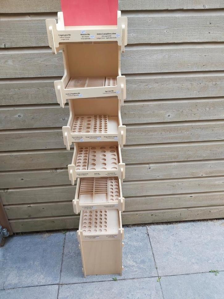 Winkelinterieur winkelinrichting houten didplay, Huis en Inrichting, Woonaccessoires | Wanddecoraties, Ophalen