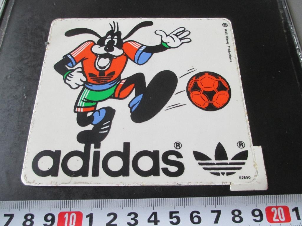 sticker sport transparant voetbal ADIDAS Goofy strip *, Ophalen, Zo goed als nieuw