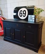 Brocante/Landelijke zwart dressoir, Landelijke houten kast