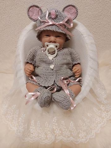 Reborn baby met certificaat beschikbaar voor biedingen