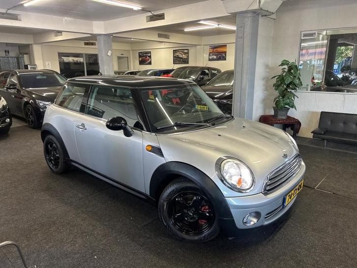 Mini Mini 1.6 Cooper *Xenon*AUTOMAAT*PANO*NAP, Auto's, Mini, Bedrijf, Cooper, ABS, Airbags, Airconditioning, Boordcomputer, Elektrische buitenspiegels