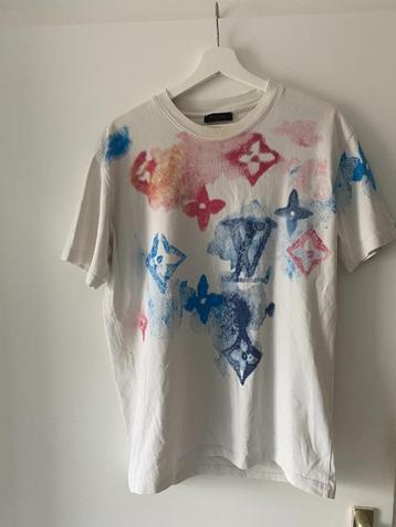 Leuke t shirts en korte broek beschikbaar voor biedingen