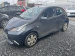 2015 Toyota Aygo, Auto's, Gebruikt, Euro 6, Overige carrosserieën, Bedrijf