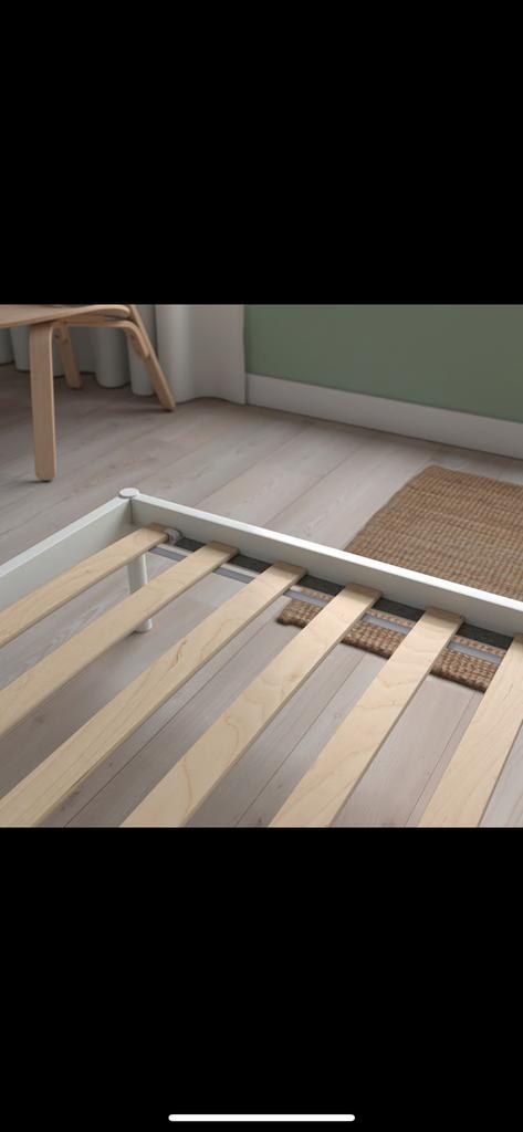 Ikea bedframe en lattenbodem Vevelstad 160x200, Huis en Inrichting, Slaapkamer | Bedden, Zo goed als nieuw, Tweepersoons, 160 cm