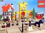 LEGO Town Square   Castle Scene 1592
