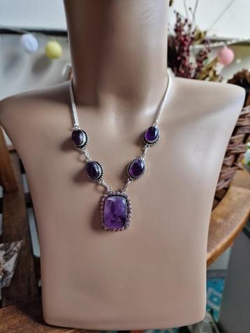 Leuke 925 zilveren ketting met 5 amethist paarse stenen beschikbaar voor biedingen