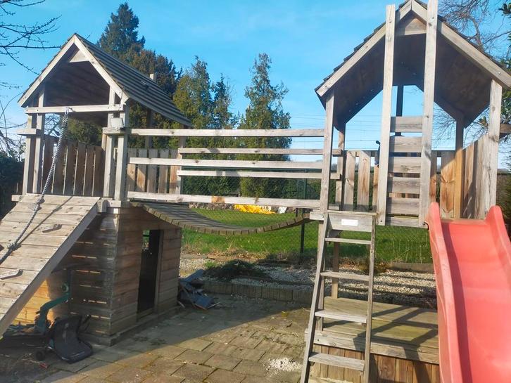 Groot Speeltoestel - Glijbaan, Klimwand, Zandbak, Kinderen en Baby's, Speelgoed | Buiten | Speeltoestellen, Zo goed als nieuw