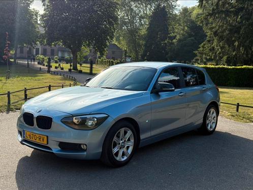BMW 1-Serie 116i 136PK 5D Aut., Auto's, BMW, Particulier, 1-Serie, Benzine, B, Hatchback, Automaat, Geïmporteerd, Blauw, Achterwielaandrijving