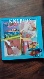 Het knippie baby creatiefboek, Ophalen of Verzenden, Zo goed als nieuw, Borduren en Naaien
