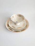 Petit dejeuner ontbijt set bord met kop en schotel 2 x set, Antiek en Kunst, Curiosa en Brocante, Ophalen of Verzenden