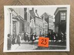 Unieke foto Steenwijk Oosterstraat, Verzamelen, Foto's en Prenten, Foto, Ophalen of Verzenden, Zo goed als nieuw, Gebouw