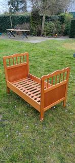 Houten ledikant, Antiek en Kunst, Antiek | Meubels | Bedden, Ophalen of Verzenden