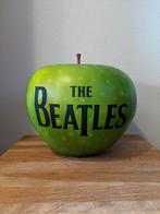 Medicom The Beatles Apple (Color Version) Statue, Antiek en Kunst, Ophalen of Verzenden