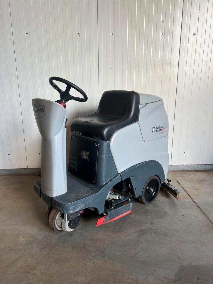 Nilfisk BR/601 schrobmachine., Doe-het-zelf en Verbouw, Reinigingsmachines, Gebruikt, Schrobmachine, Ophalen