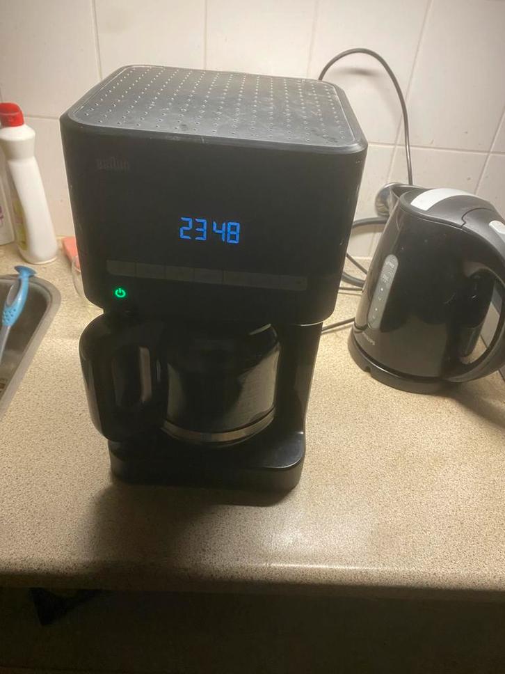 Braun PurAroma KF 7020 BK voor onderdelen of handig iemand, Witgoed en Apparatuur, Koffiezetapparaten, Zo goed als nieuw, Koffiemachine