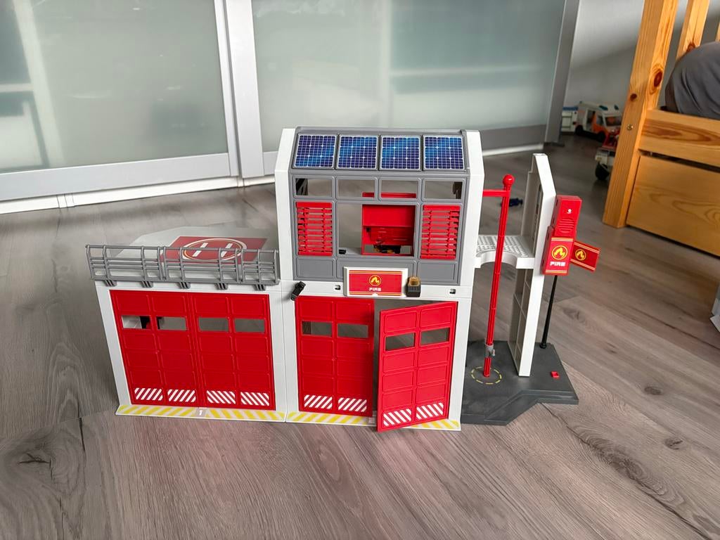 Playmobil Brandweerkazerne - Nette Set, Kinderen en Baby's, Speelgoed | Playmobil, Ophalen of Verzenden, Zo goed als nieuw, Complete set