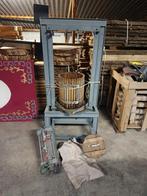 fruitpers 50 liter op zwaar frame, pneumatisch, Ophalen