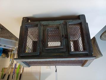 Vintage decoratie vogelhuisje beschikbaar voor biedingen