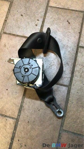 Veiligheidsgordel L+R achter BMW 1 3 serie E8X E91 9139832 beschikbaar voor biedingen
