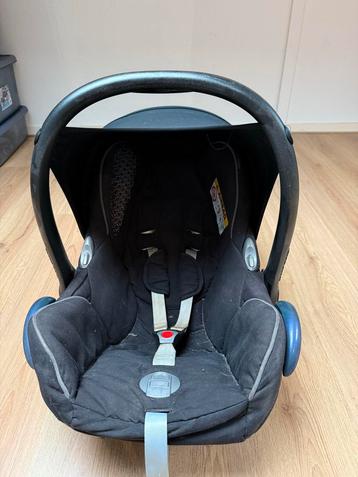 Maxi-Cosi met newborn inzet beschikbaar voor biedingen