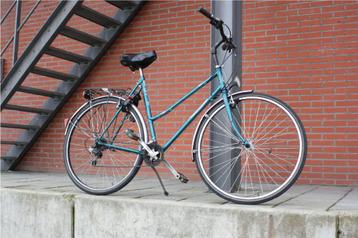 Damesfiets nodig? Geef een fiets een tweede leven! beschikbaar voor biedingen