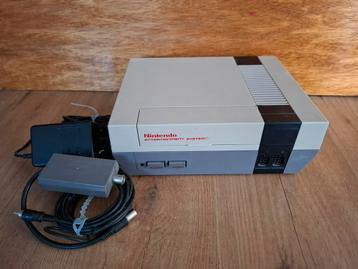 Nintendo - 8-bit console met spel beschikbaar voor biedingen