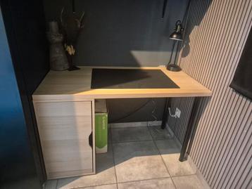Bureau beschikbaar voor biedingen