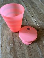 Tupperware drinkbeker met rietje, Kinderen en Baby's, Babyvoeding en Toebehoren, Gebruikt, Tupperware, Overige typen, Ophalen of Verzenden