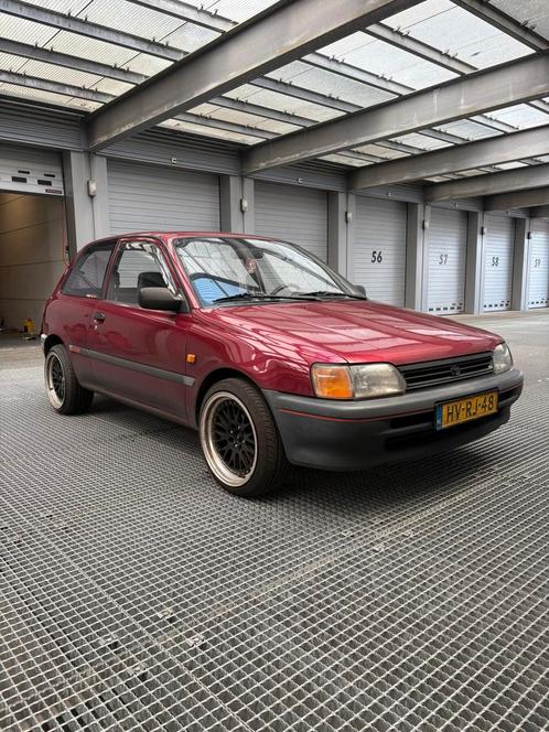 Toyota Starlet 1.3 XLI E2 1994 Rood, Auto's, Toyota, Particulier, Starlet, Mistlampen, Benzine, Hatchback, Handgeschakeld, Origineel Nederlands