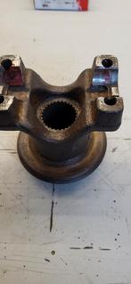 Gezocht  9 inch short yoke 1310  ford, Ophalen of Verzenden, Gebruikt, Ford