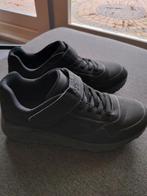 Zwarte Skechers sneakers met klittenbandsluiting maat 37, Ophalen, Schoenen, Skechers, Zo goed als nieuw