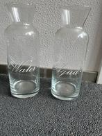 2 leuke identieke waterkaraffen, inhoud 1 liter per stuk, Ophalen, Nieuw