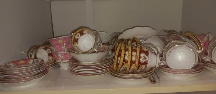 Royal Albert Servies, Antiek en Kunst, Antiek | Servies compleet, Ophalen of Verzenden