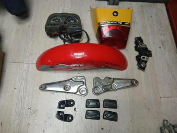 Suzuki oldtimer onderdelen  beschikbaar voor biedingen