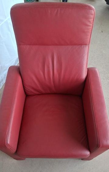 relaxfauteuil rood leer beschikbaar voor biedingen