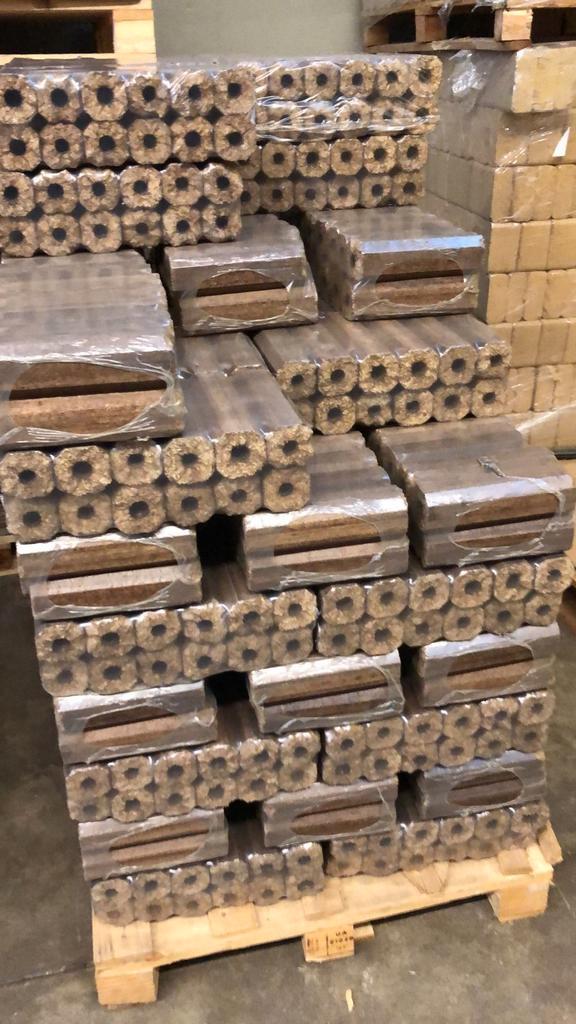 Pini Kay, RUF en BIO houtbriketten van zeer goede kwaliteit, Tuin en Terras, Haardhout, Blokken, Eikenhout, 6 m³ of meer, Ophalen