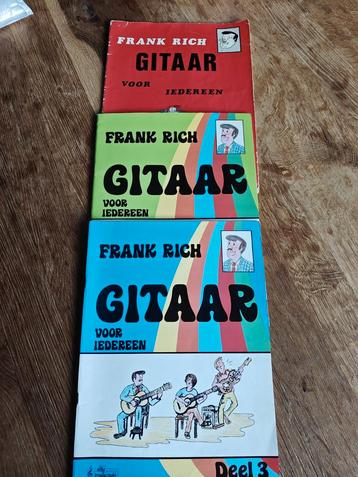 Frank Rich Gitaarboeken + Songboeken beschikbaar voor biedingen