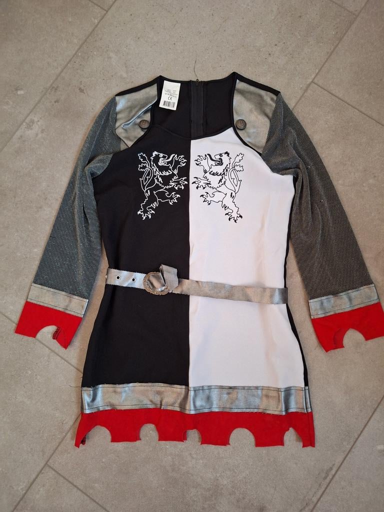 Carnavalsjurkje ridder, Ophalen of Verzenden, Zo goed als nieuw, 146 t/m 152, Jongen of Meisje