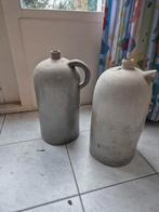 Twee antieke Keulse aardewerk kruiken, Ophalen