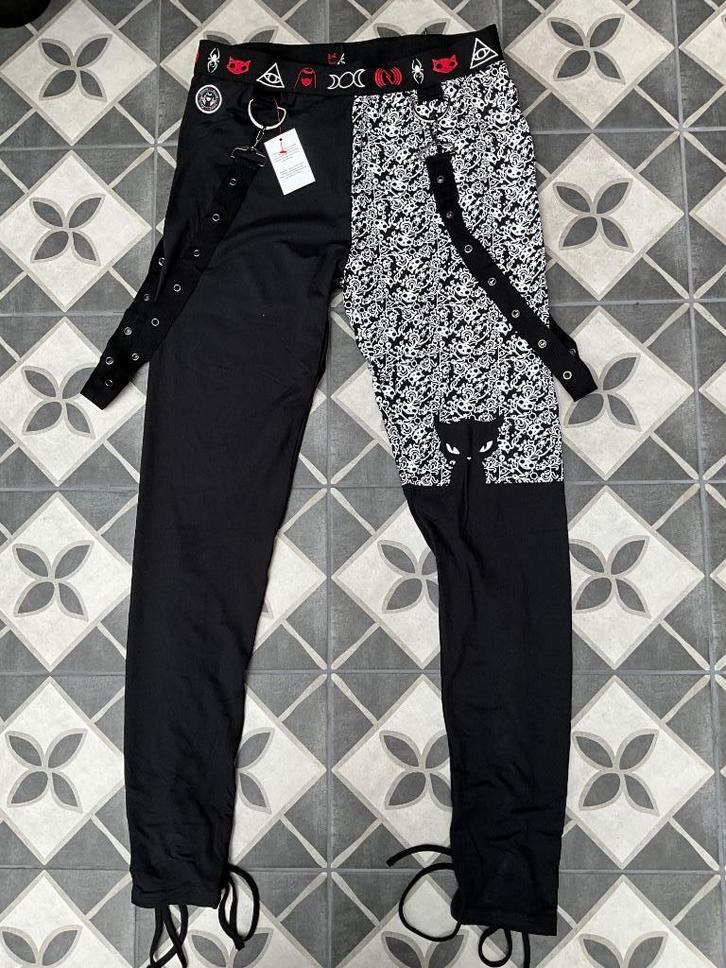 Gothicana X Emily the Strange legging Maat XL, Verzamelen, Muziek, Artiesten en Beroemdheden, Nieuw, Kleding, Ophalen of Verzenden