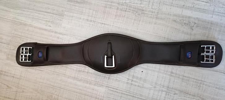 Wintec Cair dressuur singel bruin 80cm met Kavalkade bontje, Dieren en Toebehoren, Paarden en Pony's | Hoofdstellen en Tuigage