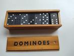 Dominoes in houten kisje, Vijf spelers of meer, Ophalen of Verzenden, Zo goed als nieuw