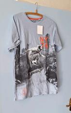 SPLINTERNIEUW C&A MERK T SHIRT
MAAT L
KLEUR LICHT BLAUW, Ophalen of Verzenden, Nieuw, Maat 52/54 (L), Blauw
