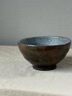 Vintage ceramic handgemaakt schaaltje gesigneerd d14cm, Huis en Inrichting, Keuken | Servies, Ophalen of Verzenden, Zo goed als nieuw