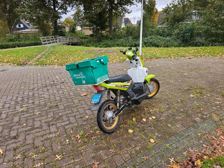 Elektrische scooter blauw kenteken - defecte remhendel, Fietsen en Brommers, Brommeronderdelen | Snorfietsen, Gebruikt, Overige merken