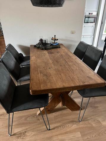 Eikenhouten Eettafel - Landelijk beschikbaar voor biedingen