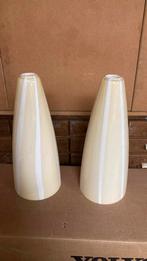 2 “vintage” melkglazen hoge lamp kappen, Ophalen, 25 tot 50 cm, Vintage, Zo goed als nieuw