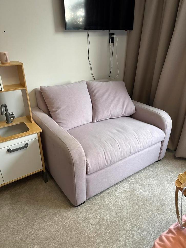 Zacht Paarse Kinderkamer Bank, Huis en Inrichting, Banken | Sofa's en Chaises Longues, Zo goed als nieuw, Tweepersoons, Minder dan 150 cm