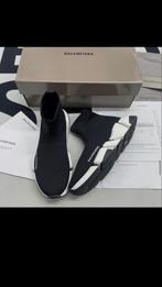 Balenciagas, Verzenden, Zo goed als nieuw